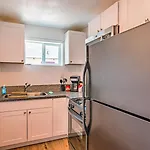 Entire Lovely 3-Bedroom Home Near San Diego Downtown, Beach With Free Parking & Laundry